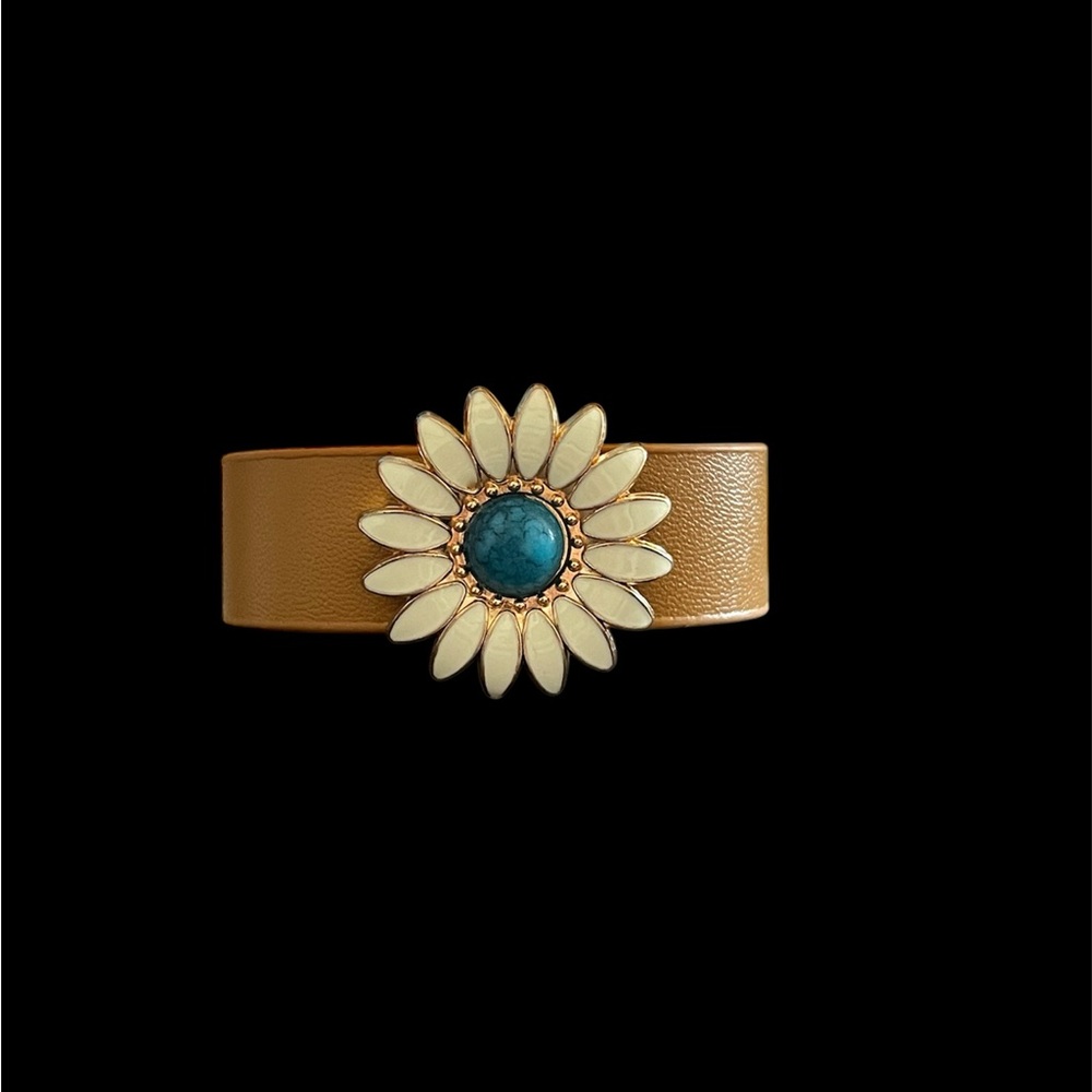 Flower bracelet